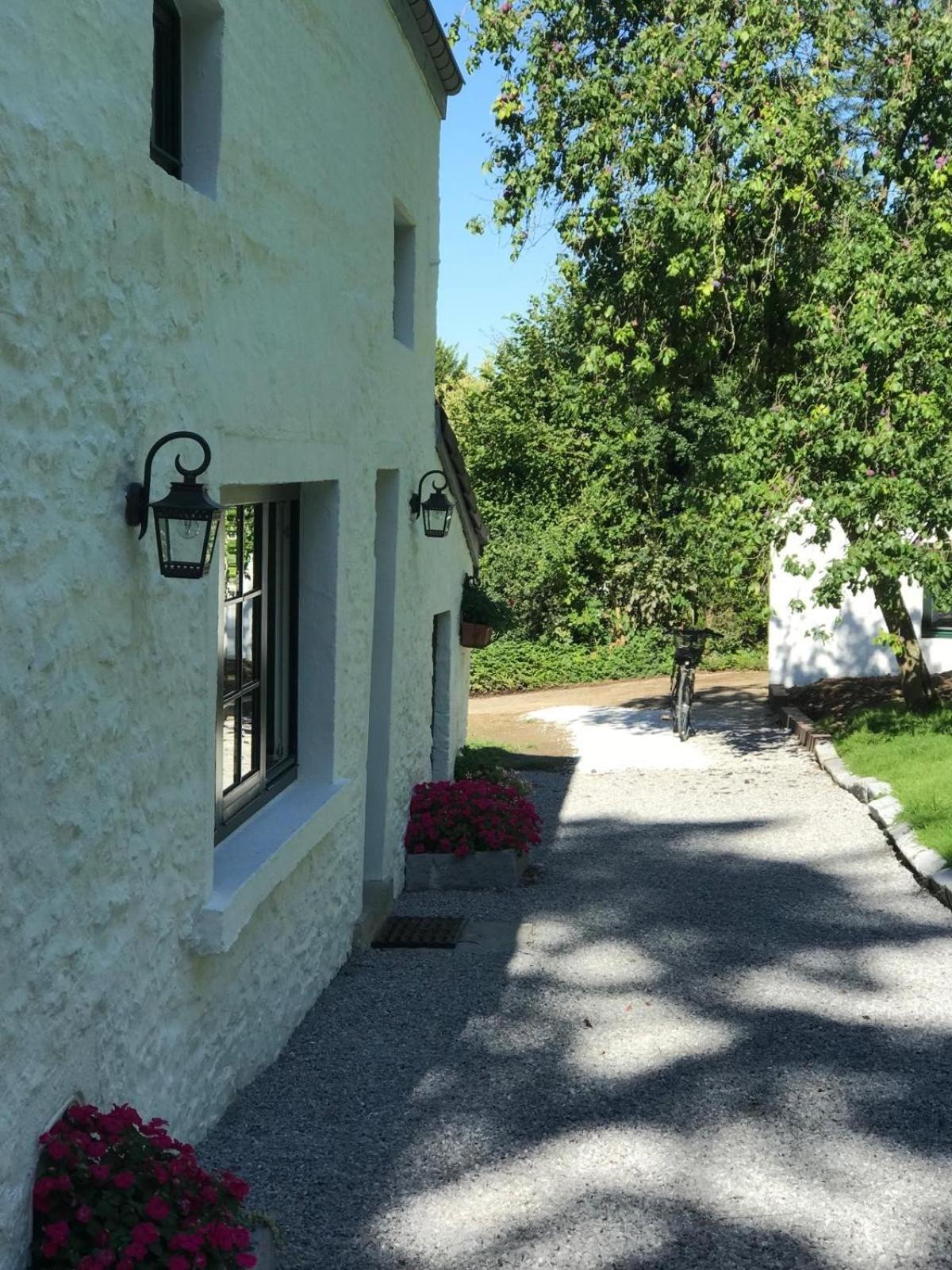 La Petite Maison Blanche Wanze Extérieur photo