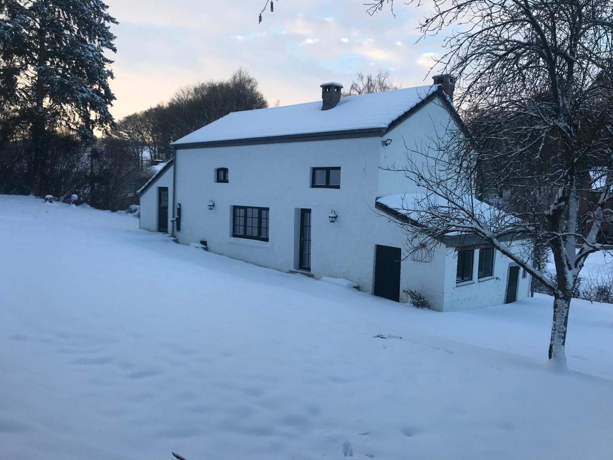 La Petite Maison Blanche Wanze Extérieur photo